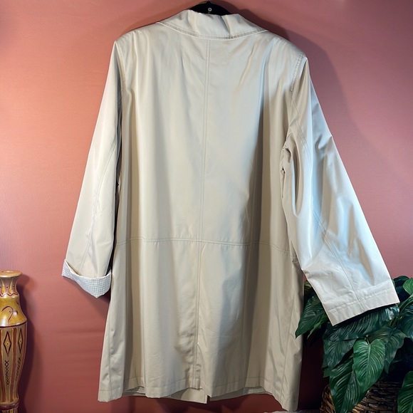 BEIGE NEW YORK HARBOR TRENCH COAT - Picture 6 of 8